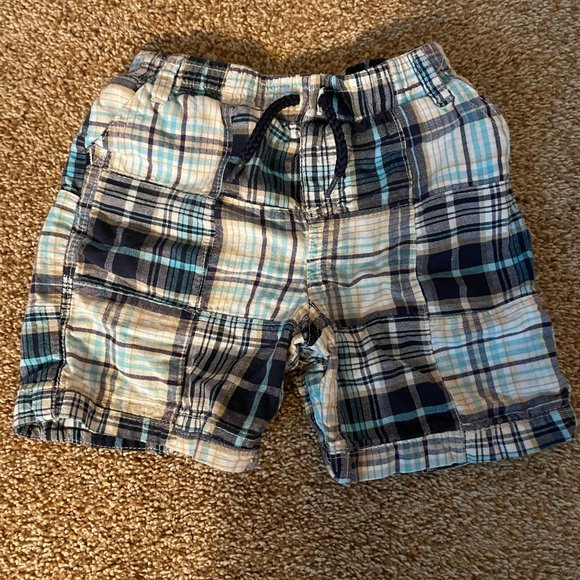 Bundle of boy's shorts set 24M - Picture 3 of 3